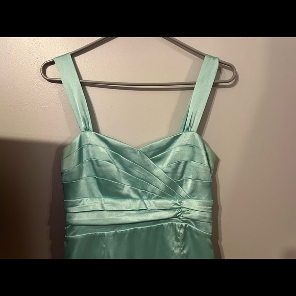 Mint Green Le Chateau formal dress - Picture 3 of 5
